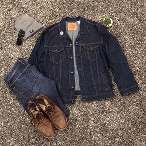 EUC Levi’s Jean Jacket!